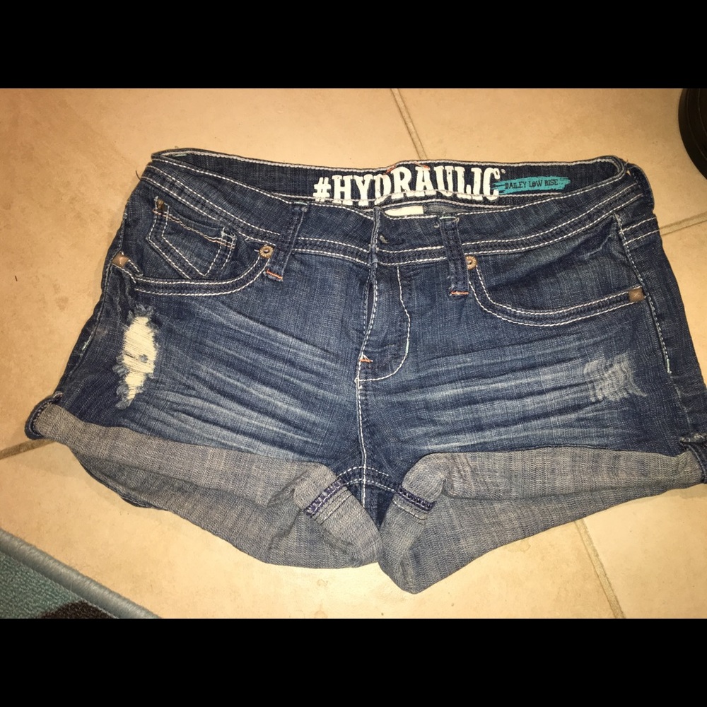 #Hydraulic-Bailey low rise jean shorts